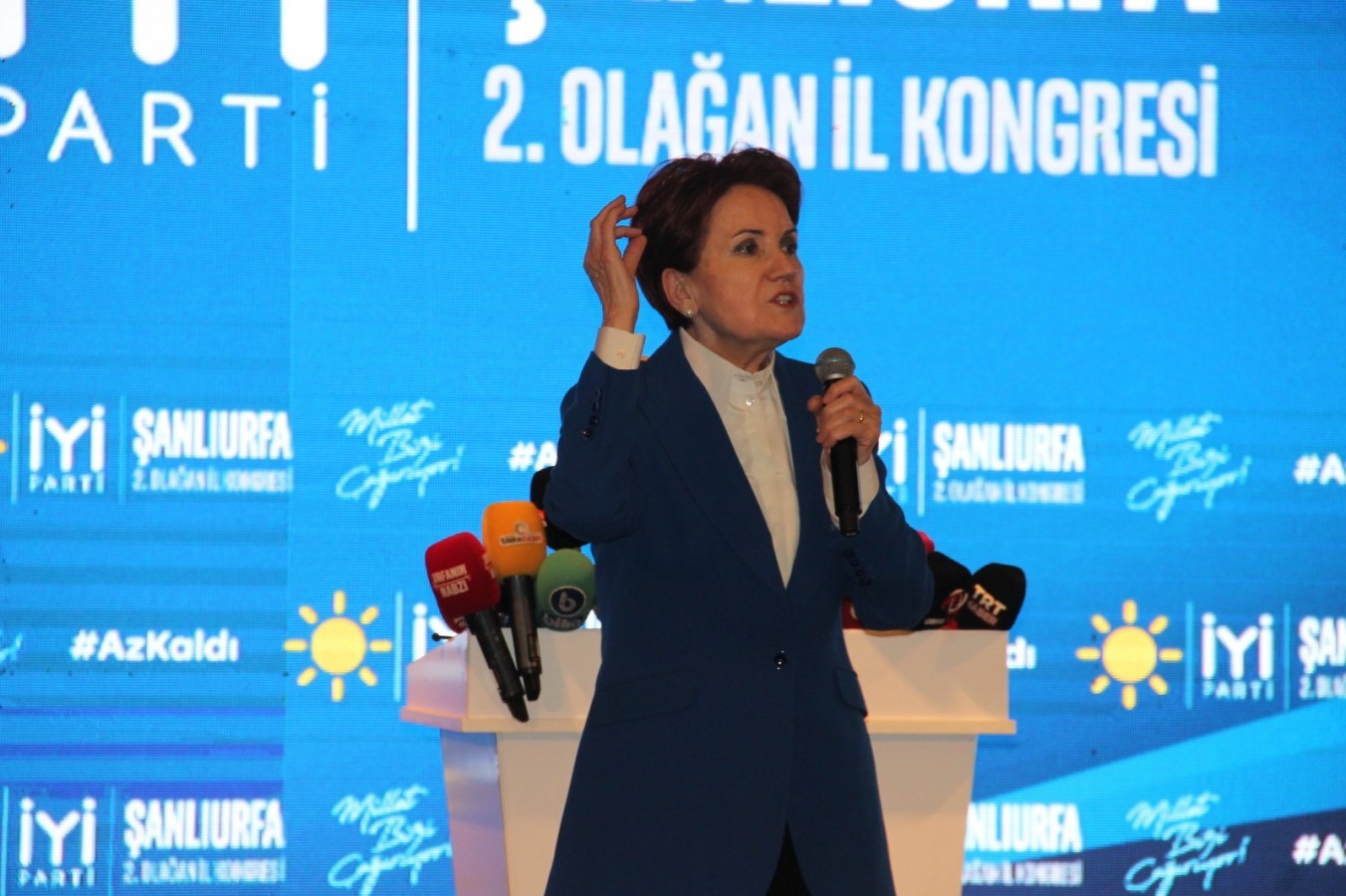 Akşener Şanlıurfa'da partisinin il kongresinde konuştu: "Mayıslar bizimdir, yaşasın hürriyet, kahrolsun istibdat" (EK-)