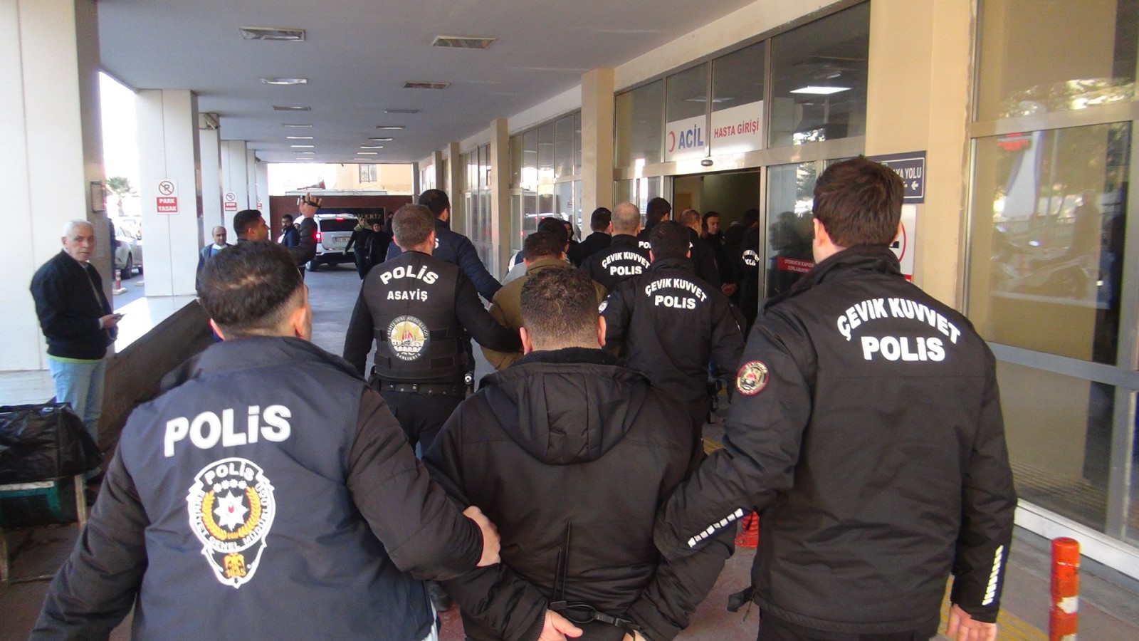 Şanlıurfa’da dolandırıcılık operasyonu! 26 gözaltı