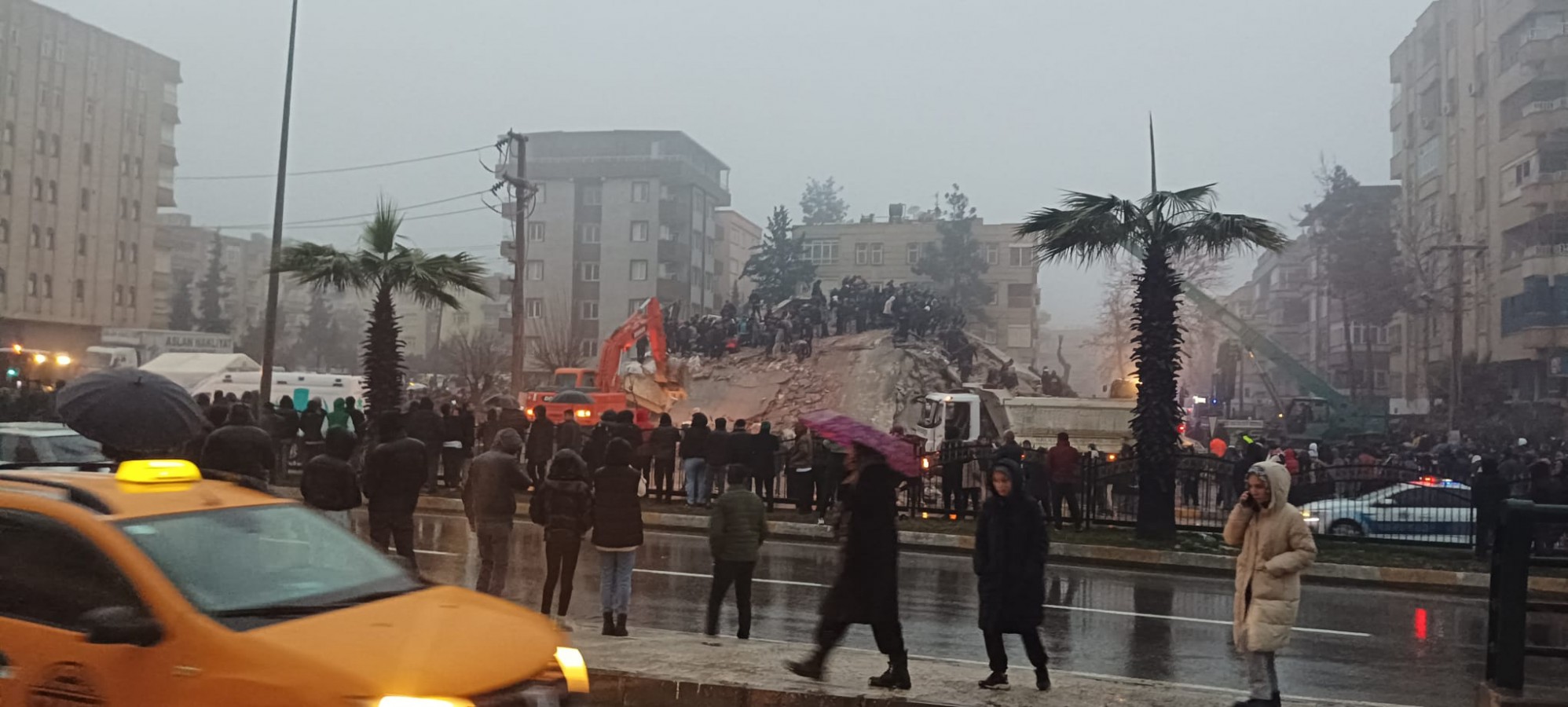 Cumhurbaşkanı Yardımcısı Fuat Oktay açıkladı: Şanlıurfa’da 95 kişi hayatını kaybetti, 1195 kişi yaralandı!;