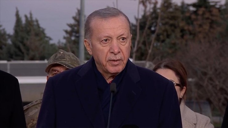 Erdoğan'dan depremzedelere konut yapılması talimatı;