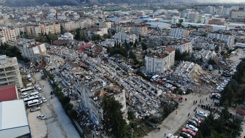 Hatay’da 296. saatte gelen mucize! 3 kişi sağ kurtarıldı;