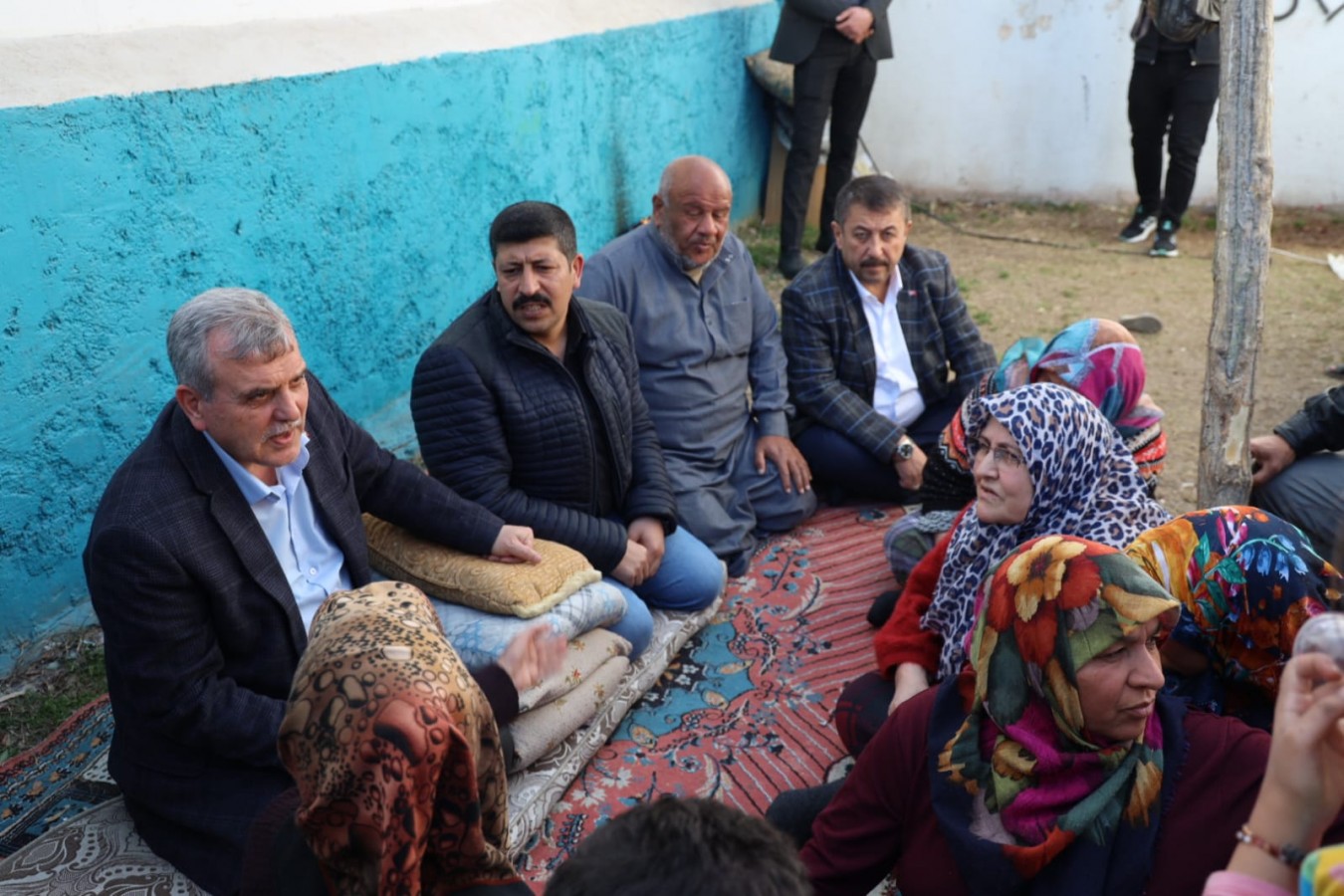 Başkan Beyazgül’den depremzedelere ziyaret;