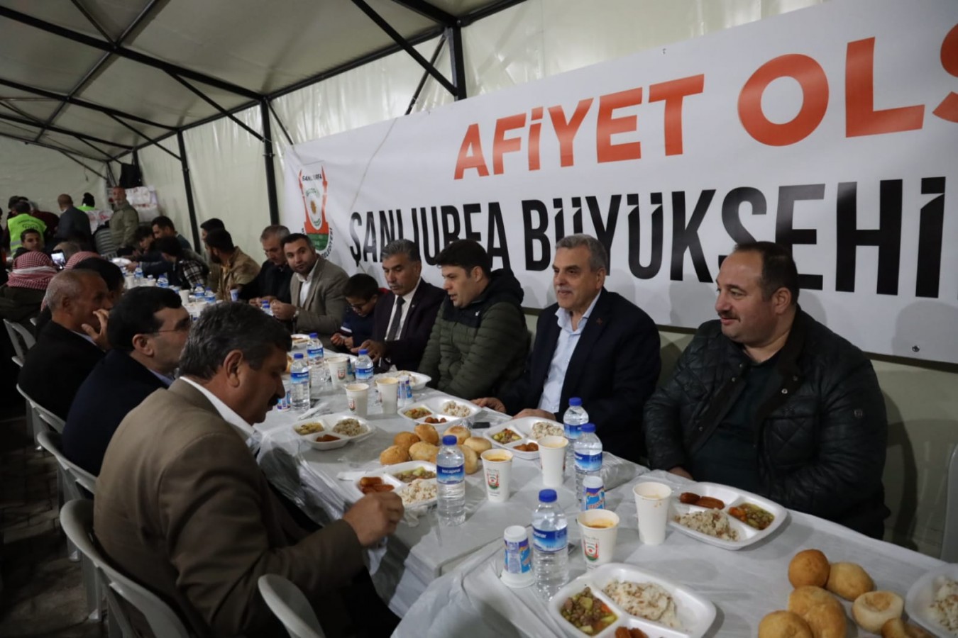 Beyazgül Viranşehir’de vatandaşlarla iftar yaptı