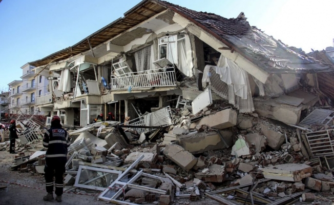 Depremde ölü sayısının resmi rakamların 5 katı olduğu iddiası