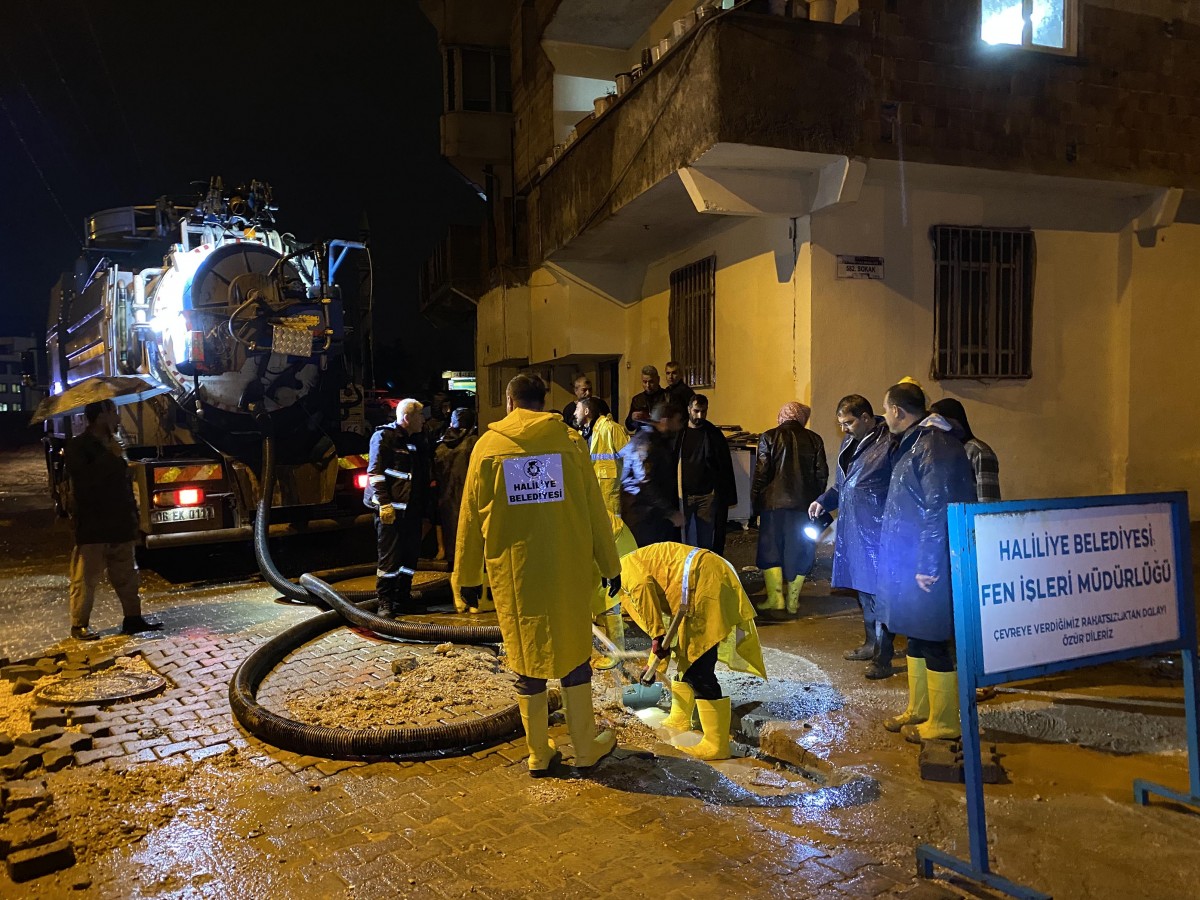 Haliliye’de ekipler gece boyu sahadaydı