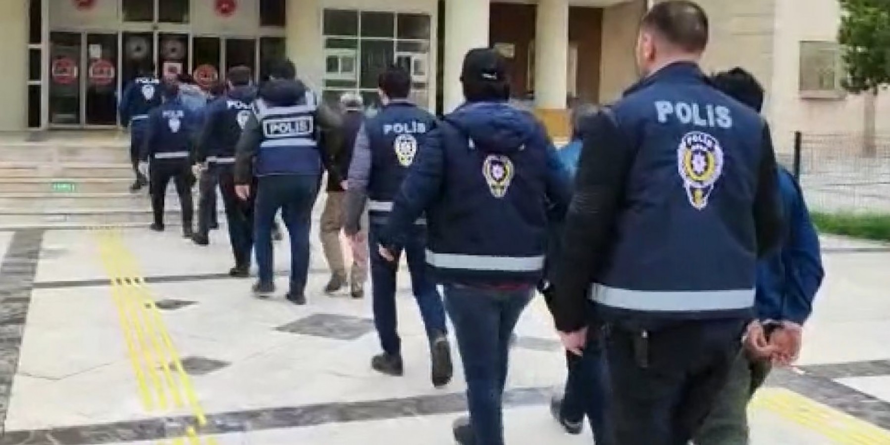 Şanlıurfa’da eş zamanlı operasyon! 5 tutuklama