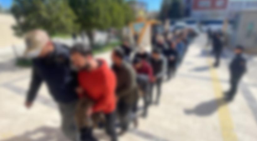 Şanlıurfa’da terör operasyonunda gözaltına alınanlar adliyeye sevk edildi;