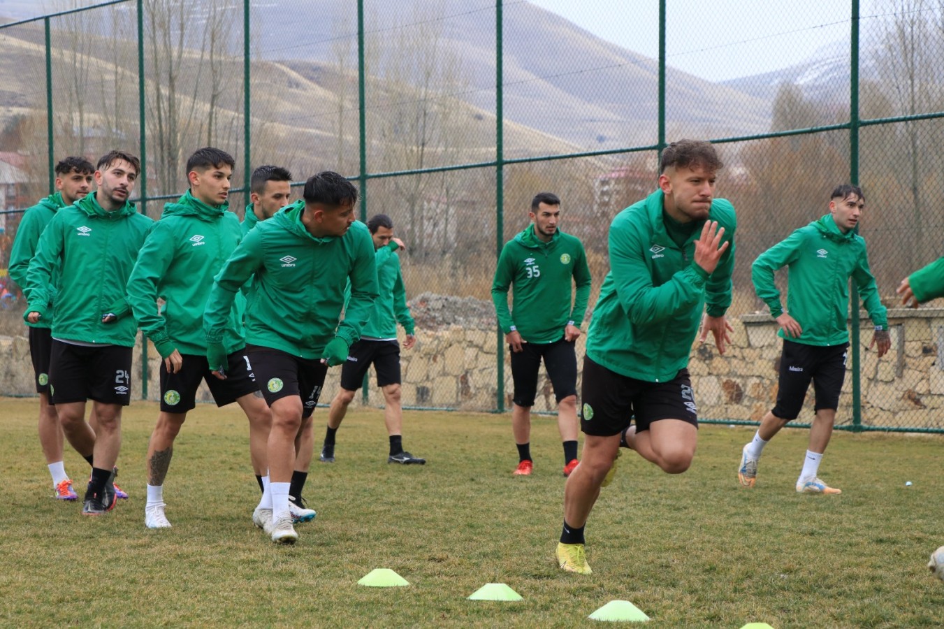 Şanlıurfaspor, Bayburt'ta çalıştı;