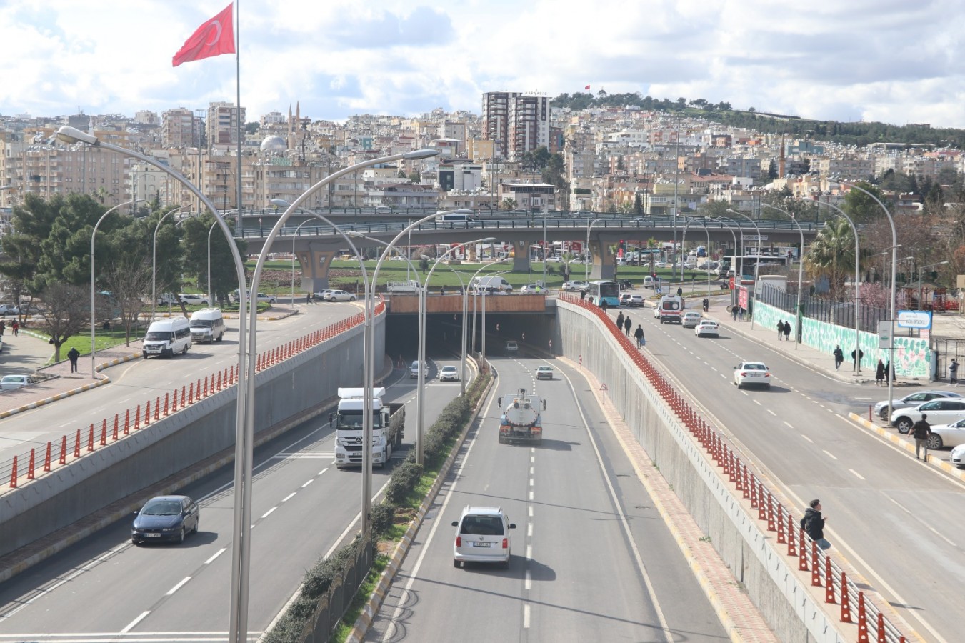 Urfa’da Abide Kavşağı'ndaki alt geçit trafiğe açıldı