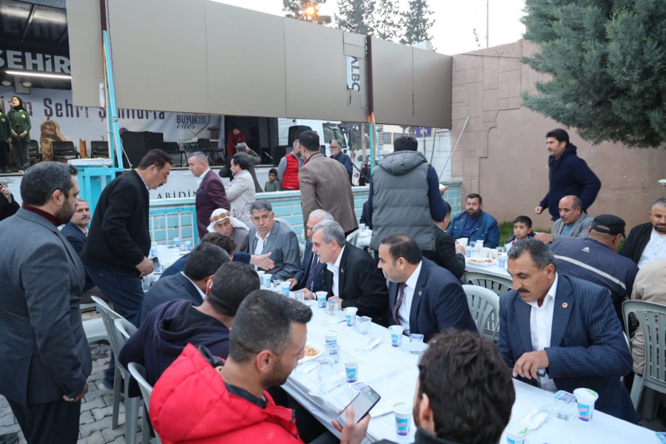 Beyazgül Akçakale’de düzenlenen iftar programına katıldı