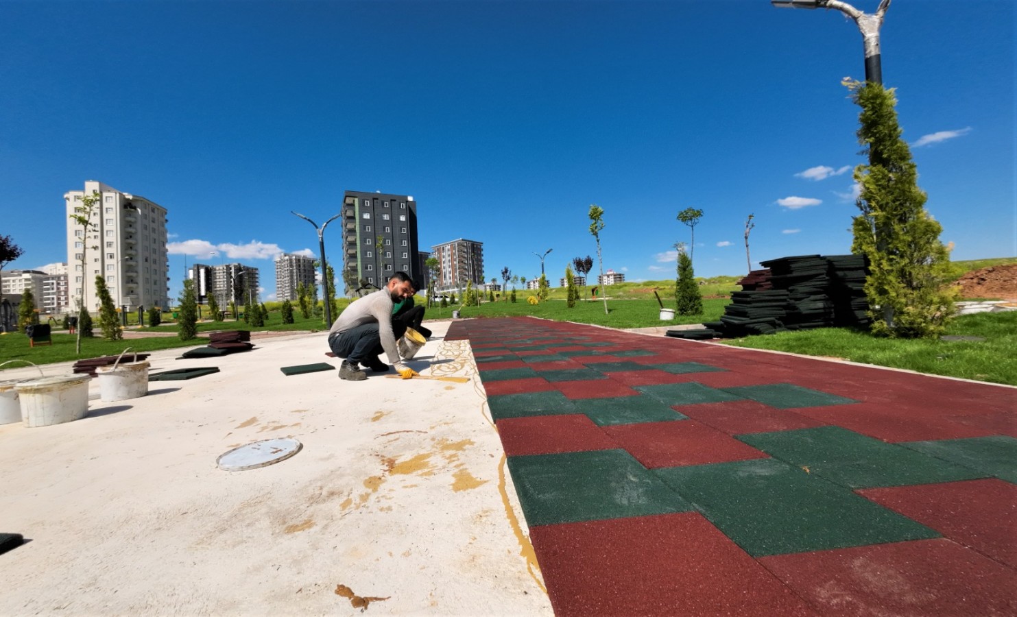 Karaköprü'ye yeni parklar kazandırılıyor