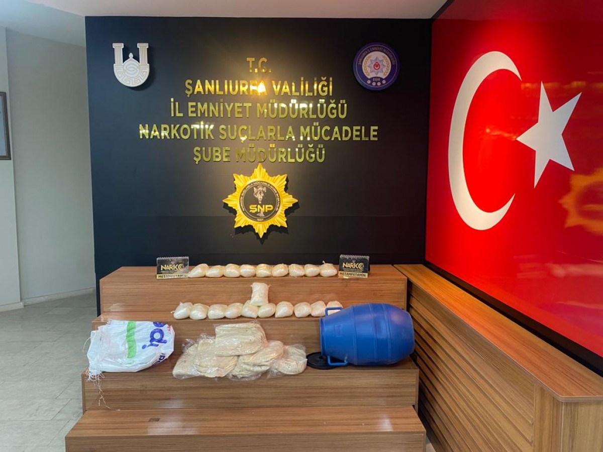 Urfa’da uyuşturucu operasyonunda 10 kilo metamfetamin ele geçirildi