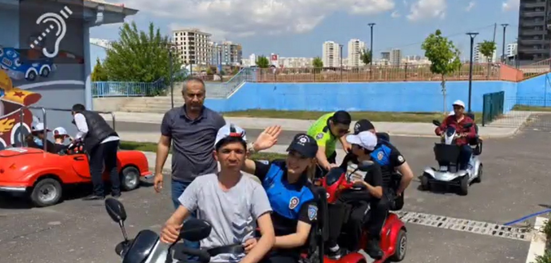 Urfa polisinden engellilere özel video