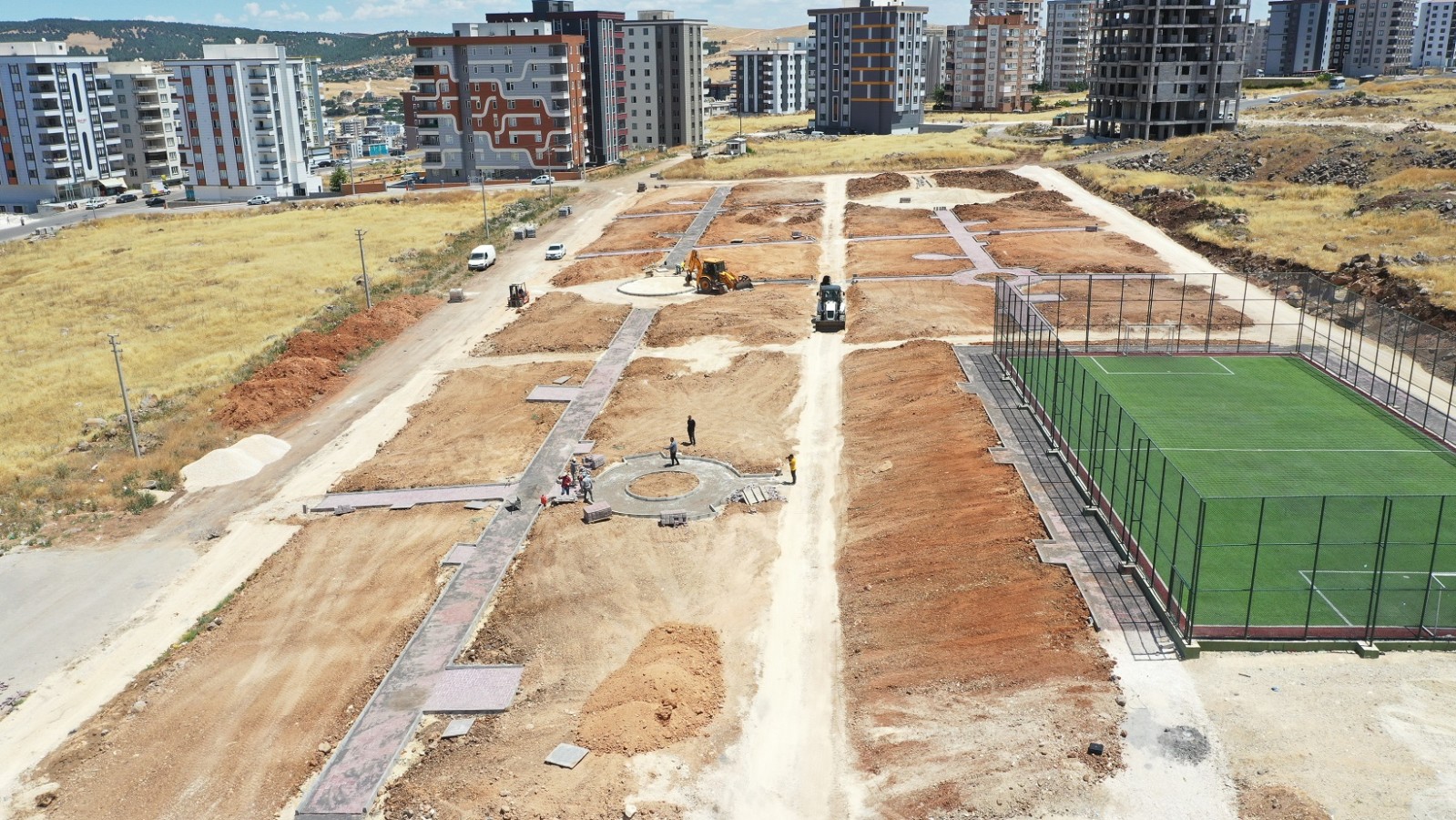 Karaköprü Belediyesi Doğukent Mahallesine  yeni park kazandırıyor