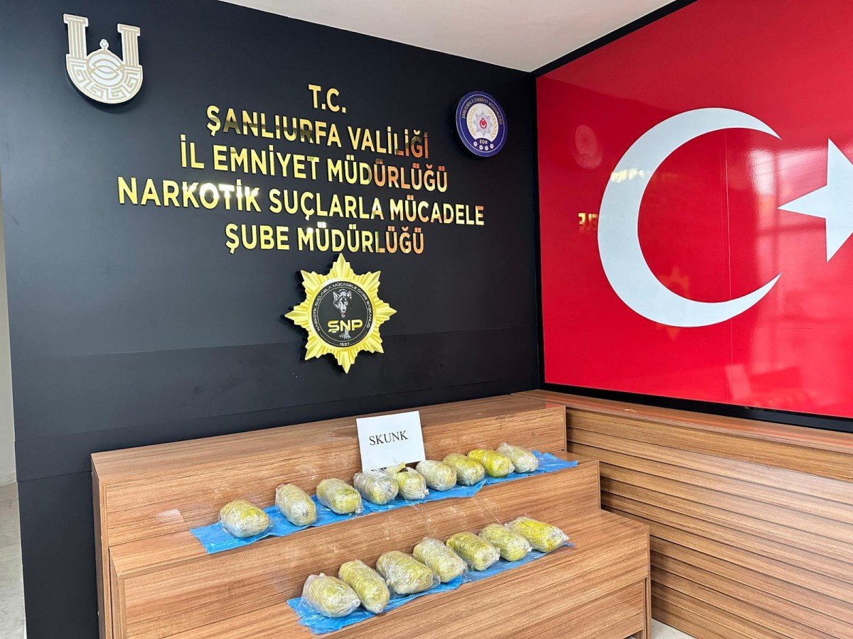 Urfa’da durdurulan araçta 11,5 kilo uyuşturucu ele geçirildi;