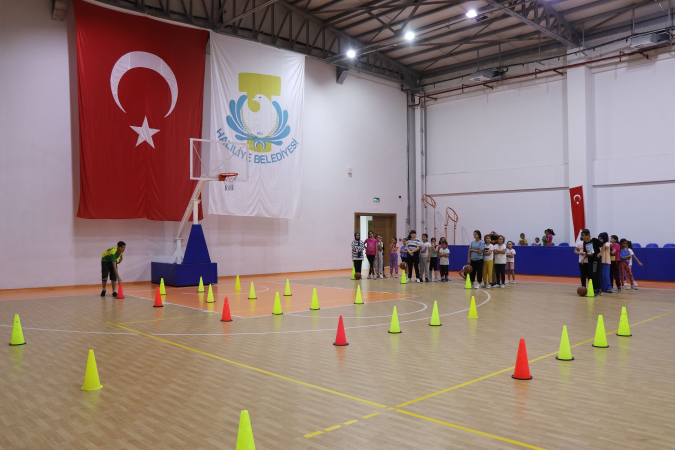 Haliliye’de gençler yazı belediyenin kurslarında değerlendiriyor