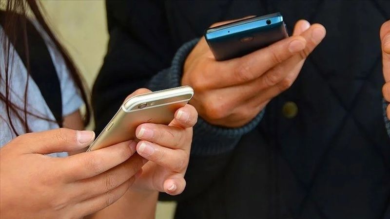 Öğrenciye vergisiz telefon planı belli oldu!