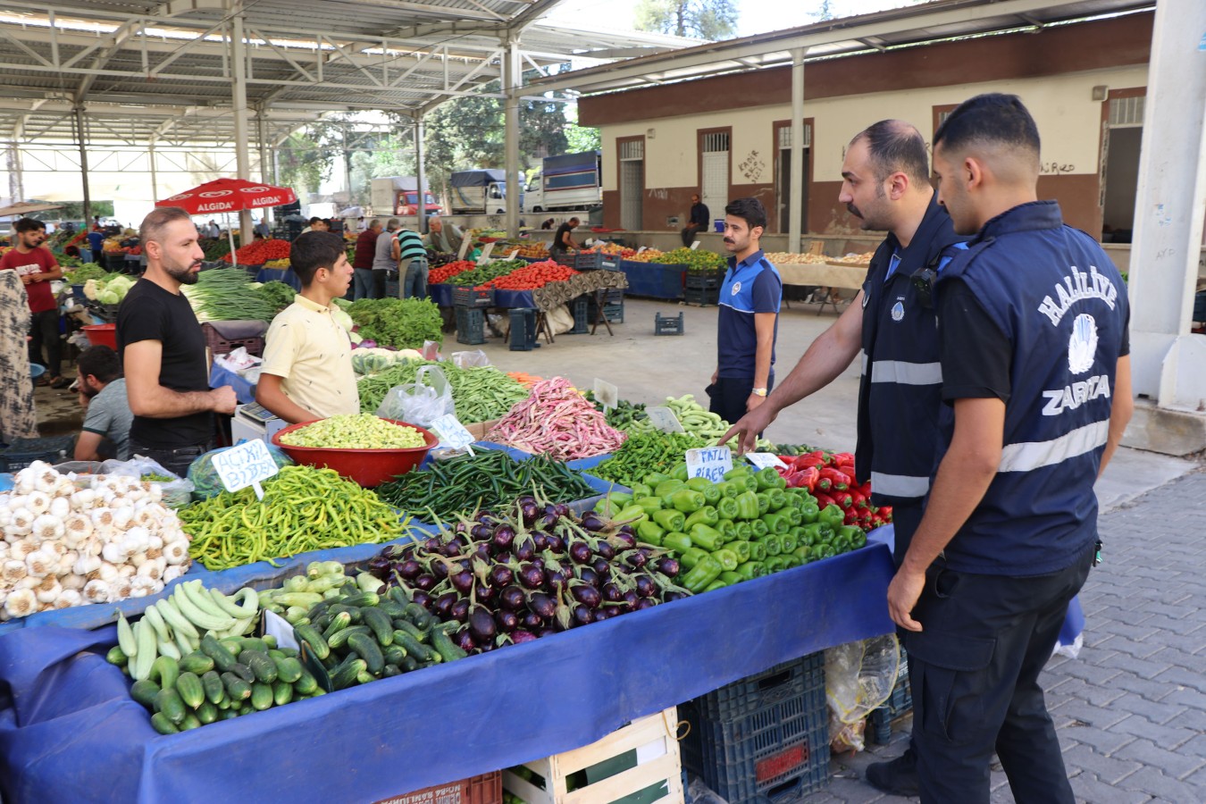 Haliliye’de zabıtadan fiyat ve etiket denetimi