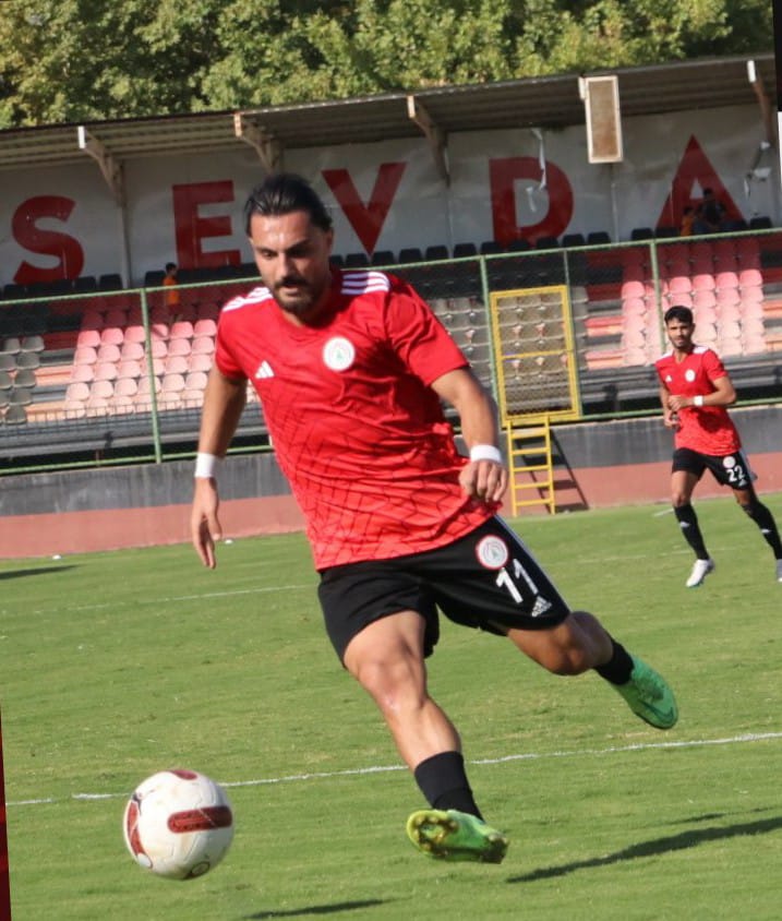 Karbel Karaköprü Belediyespor 3 puanı 3 golle aldı