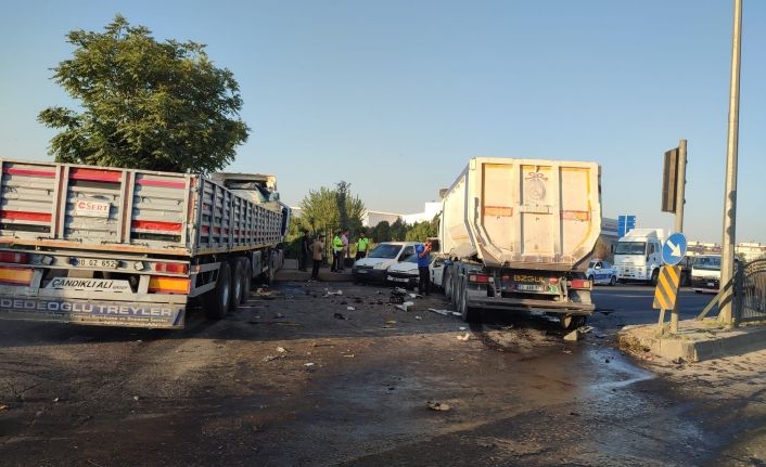 Şanlıurfa’da zincirleme kaza: 2 yaralı (-EK);