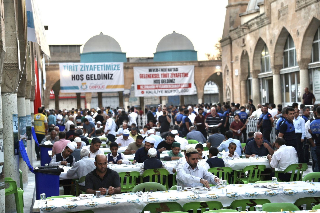 Urfa’da binlerce vatandaşa tirit ikramı