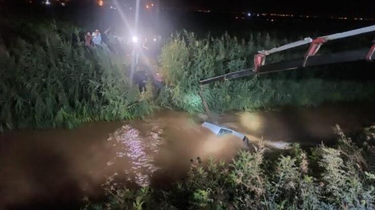 Urfa'da otomobil sulama kanalına uçtu: Anne ve 2 çocuğu öldü