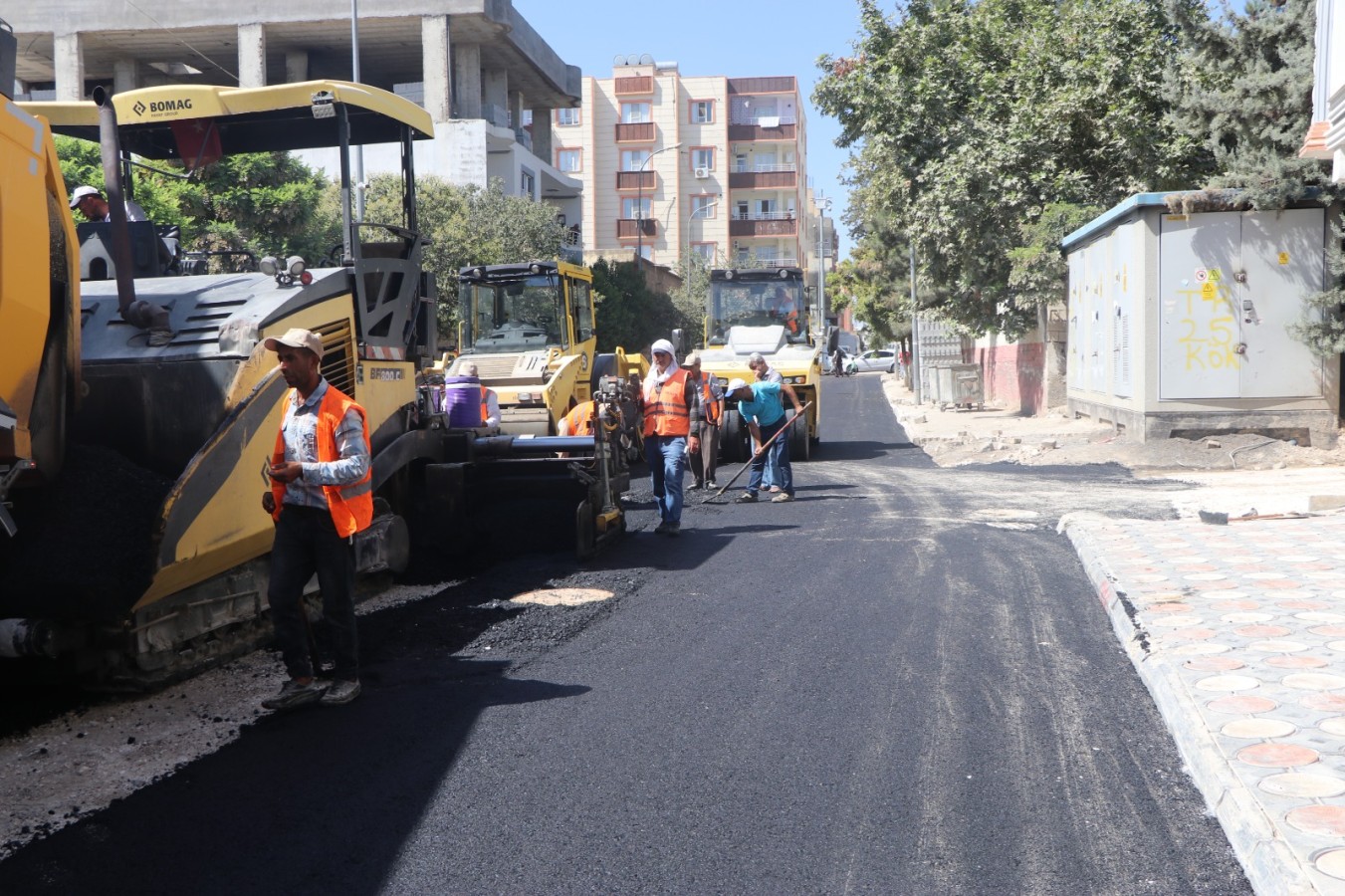 Viranşehir’de asfalt çalışması