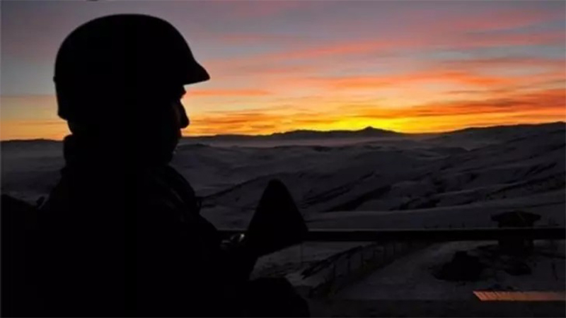 Urfalı piyade onbaşı Şemdinli’de silahıyla intihar etti;