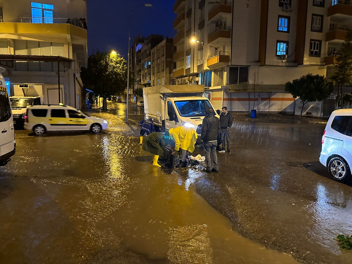 Siverek'te sağanak yağışa karşı tüm önlemler alındı