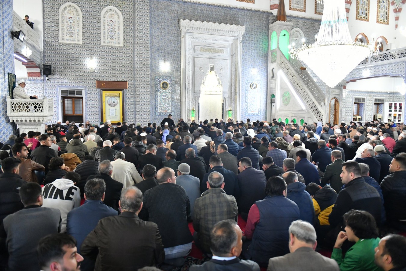 Şanlıurfa'da bayram sabahı camiler doldu taştı