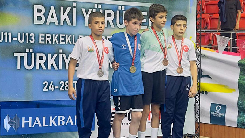 Şanlıurfa Büyükşehir Belediyesi sporcuları Türkiye Güreş Şampiyonası’nda başarı elde etti;