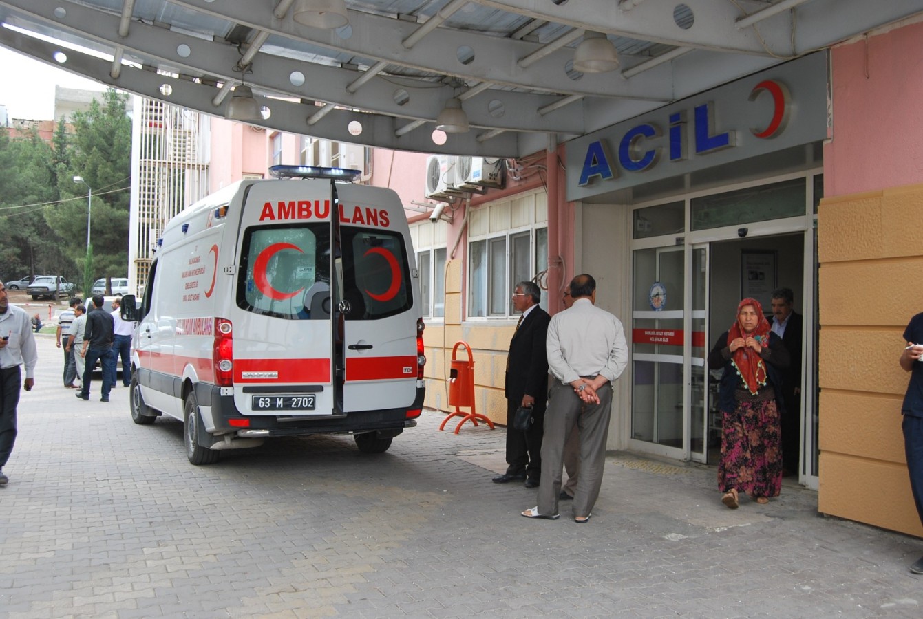 Şanlıurfa’da iş yerine silahlı saldırı, 2 yaralı;