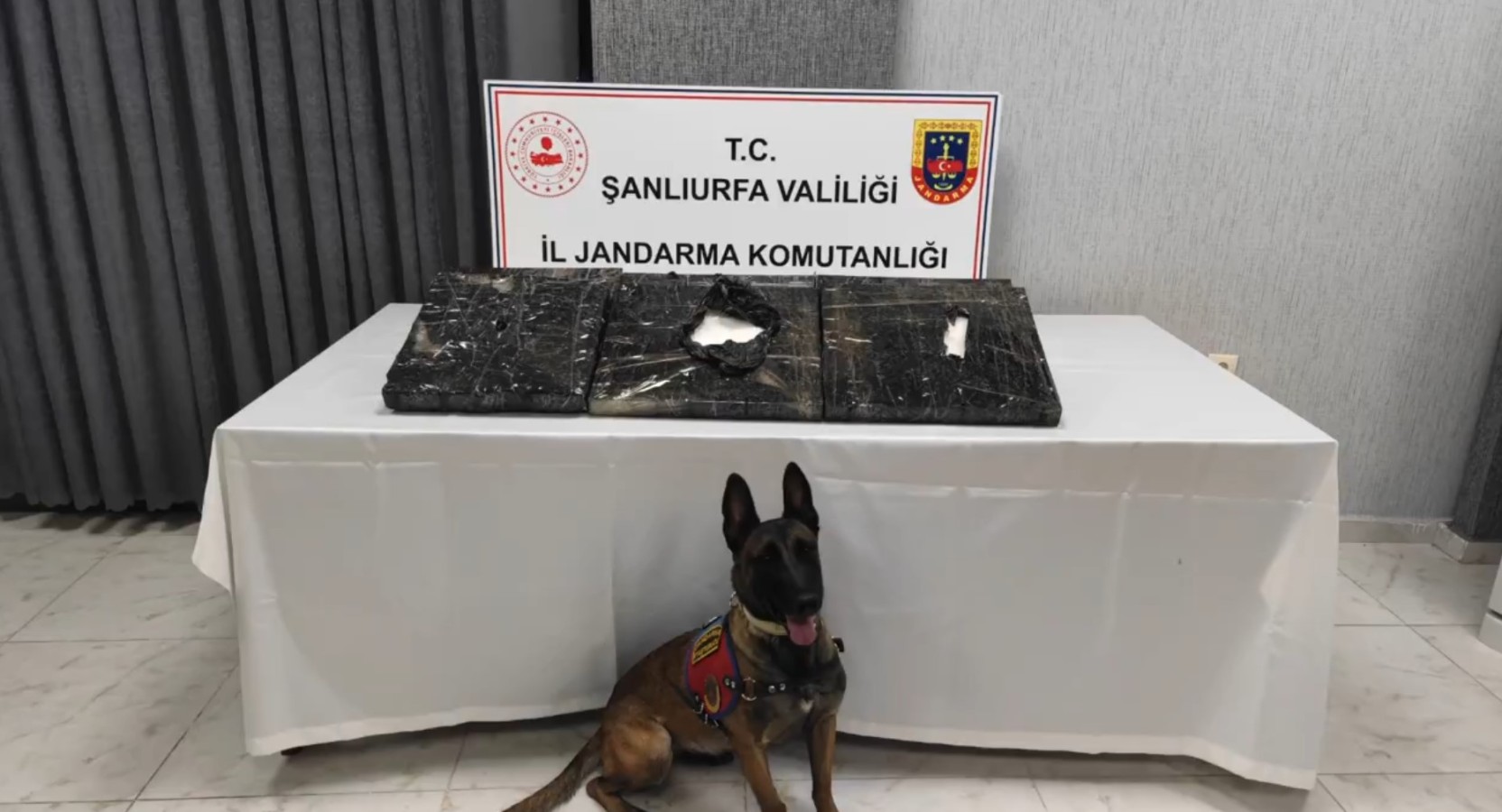 Viranşehir’de 27 kilo metamfetamin ele geçirildi;