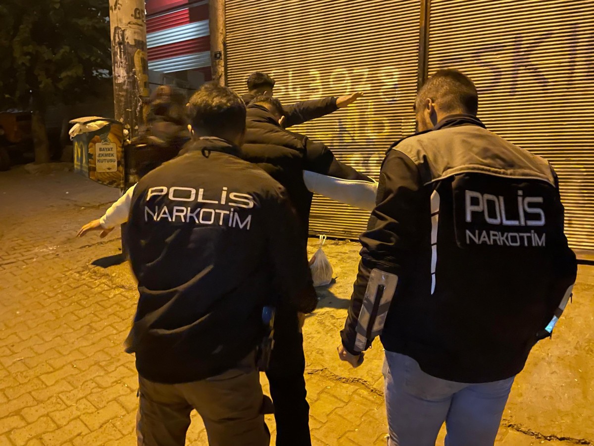 Şanlıurfa'da uyuşturucu operasyonu, 4 gözaltı;